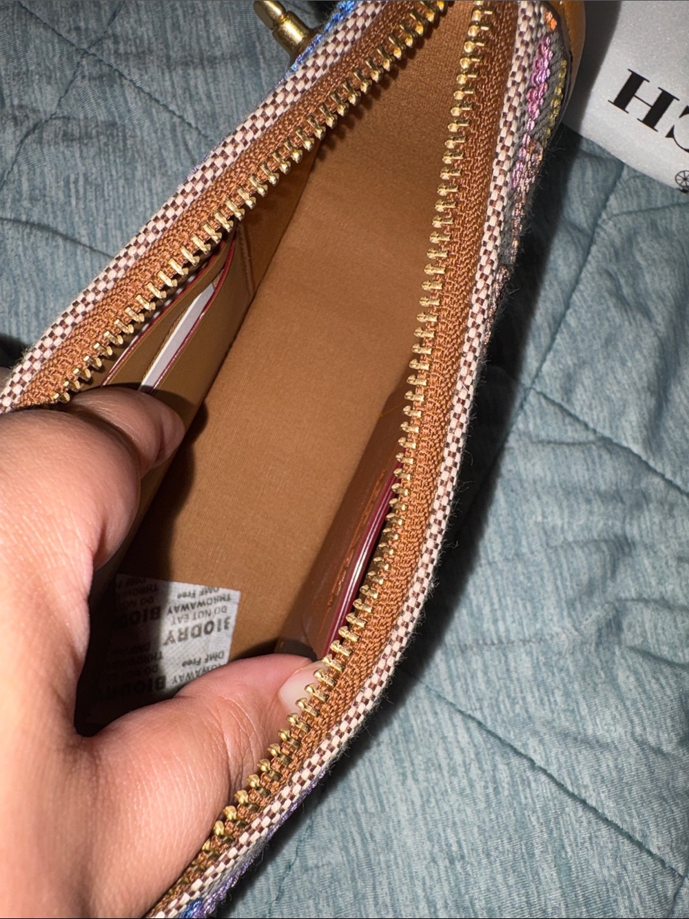 Coach Swinger 20 Rainbow Signature jacquard like new (authentic) - Picture 6 of 7